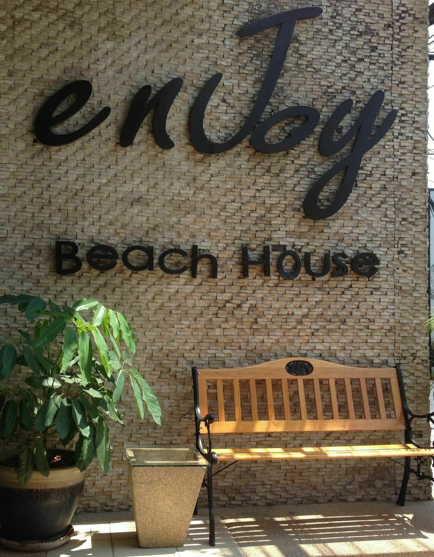 Enjoy'S Beach House & Cafe' Bankaron Kültér fotó